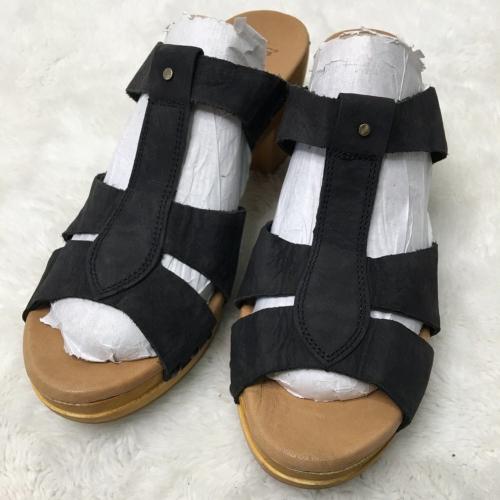 UGG 1013220 Women's Black Jennie T-Strap Slide Sandals Size 10 - Picture 2 of 16